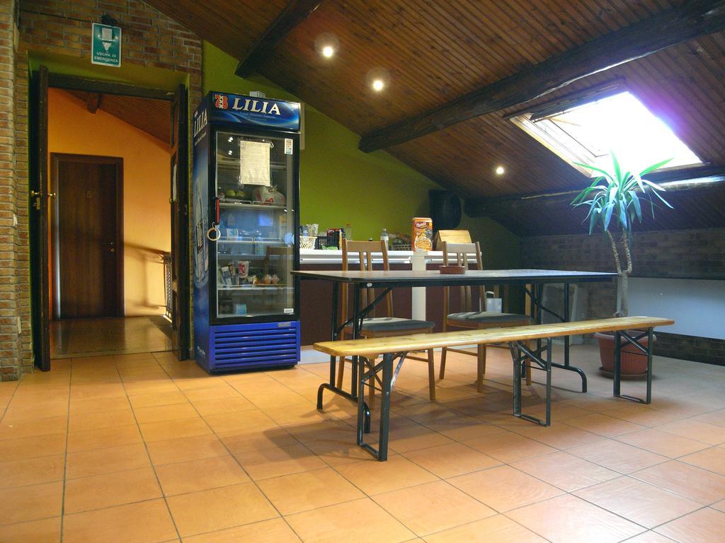 Hostel California Milan Luaran gambar
