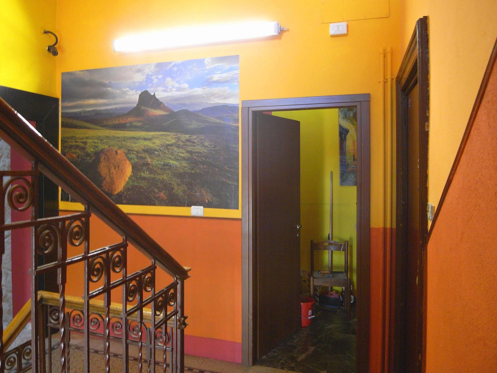 Hostel California Milan Luaran gambar