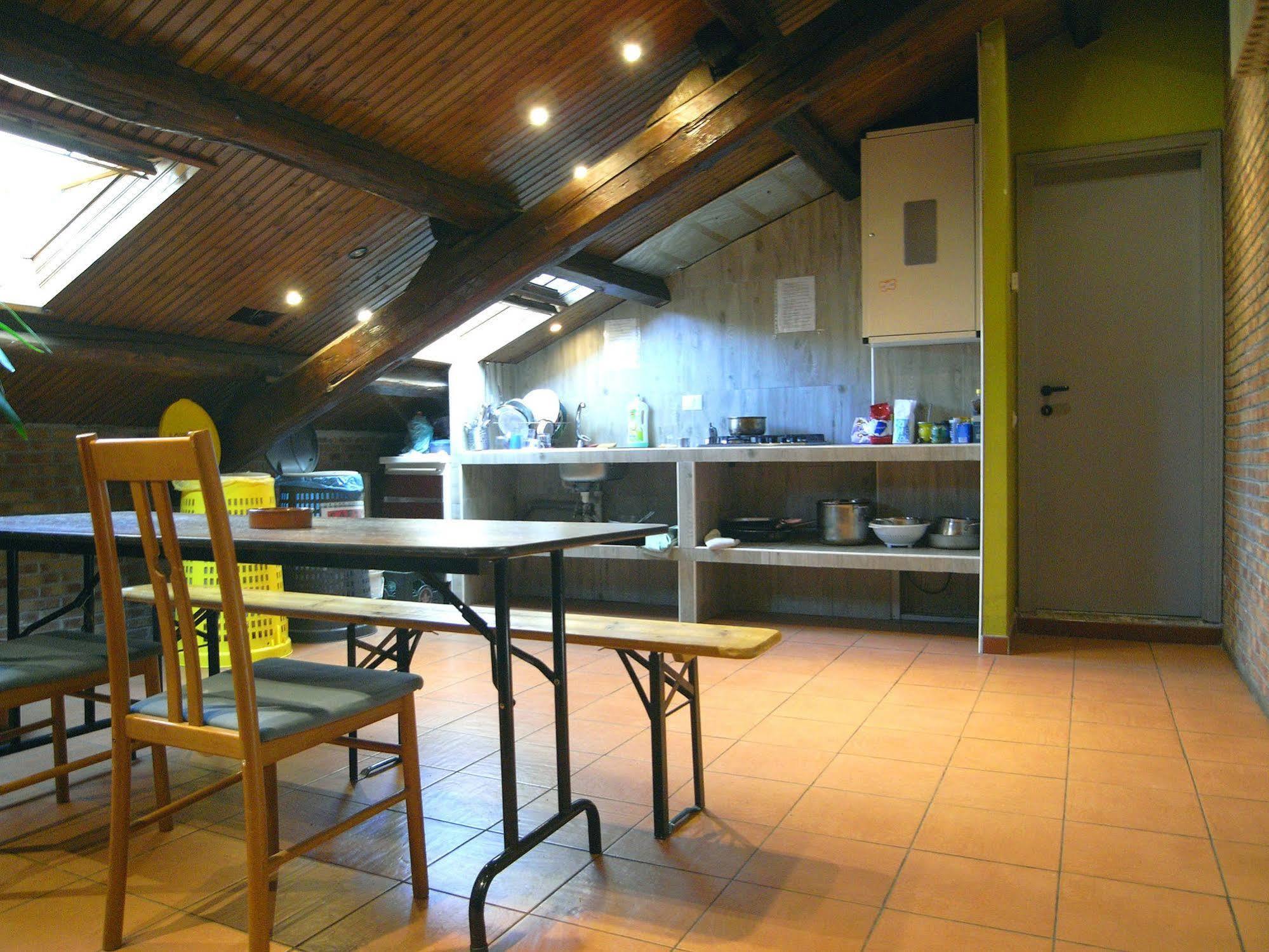 Hostel California Milan Luaran gambar