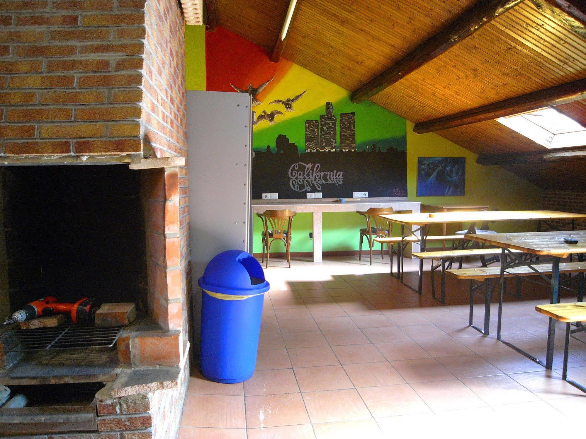 Hostel California Milan Luaran gambar