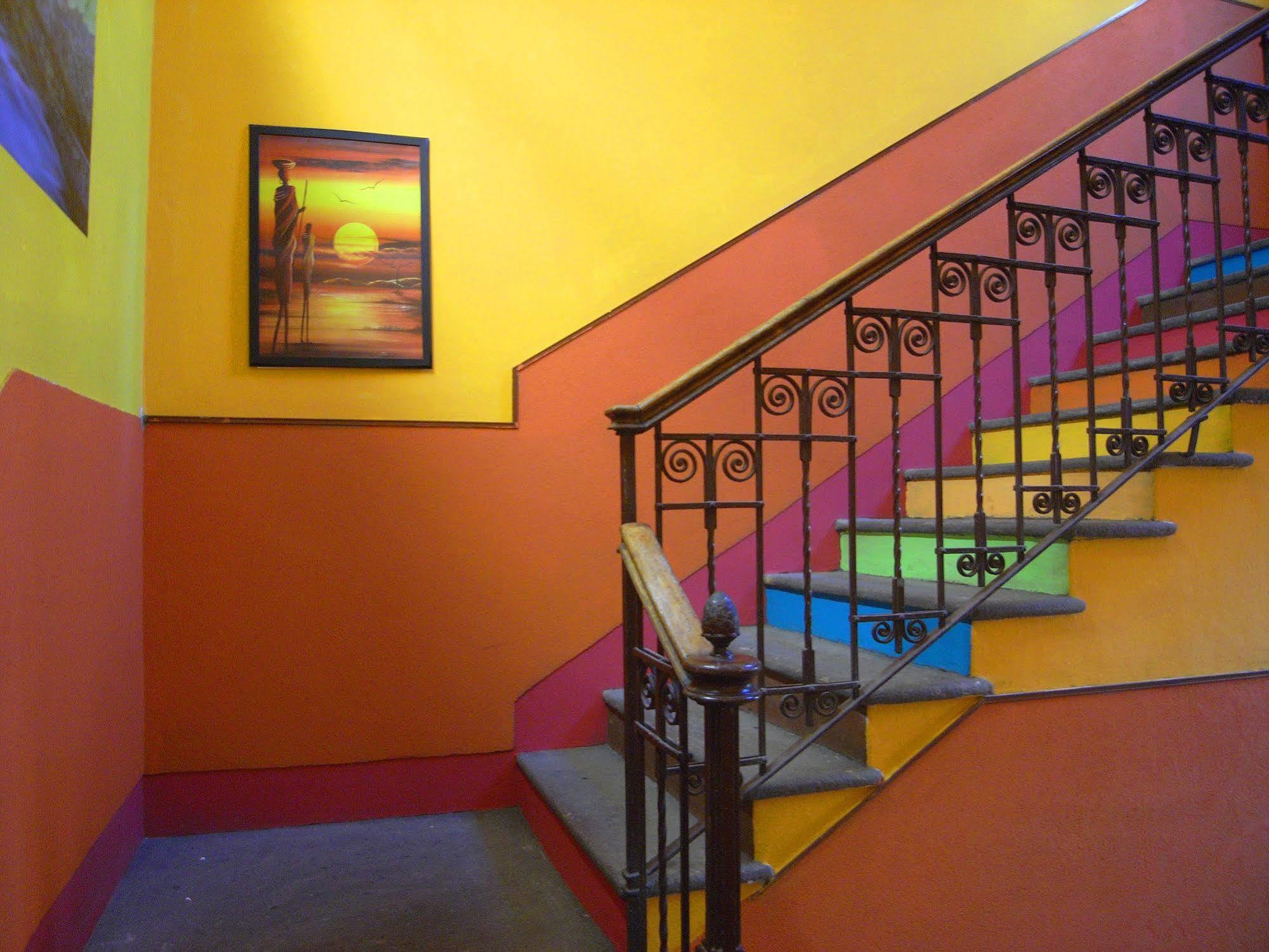 Hostel California Milan Luaran gambar